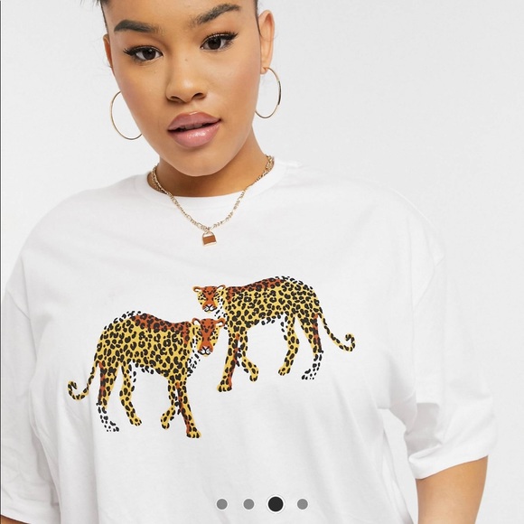 Native Youth Tops - Native Youth Brand Very Oversized T-shirt in Leopards Print Size 28